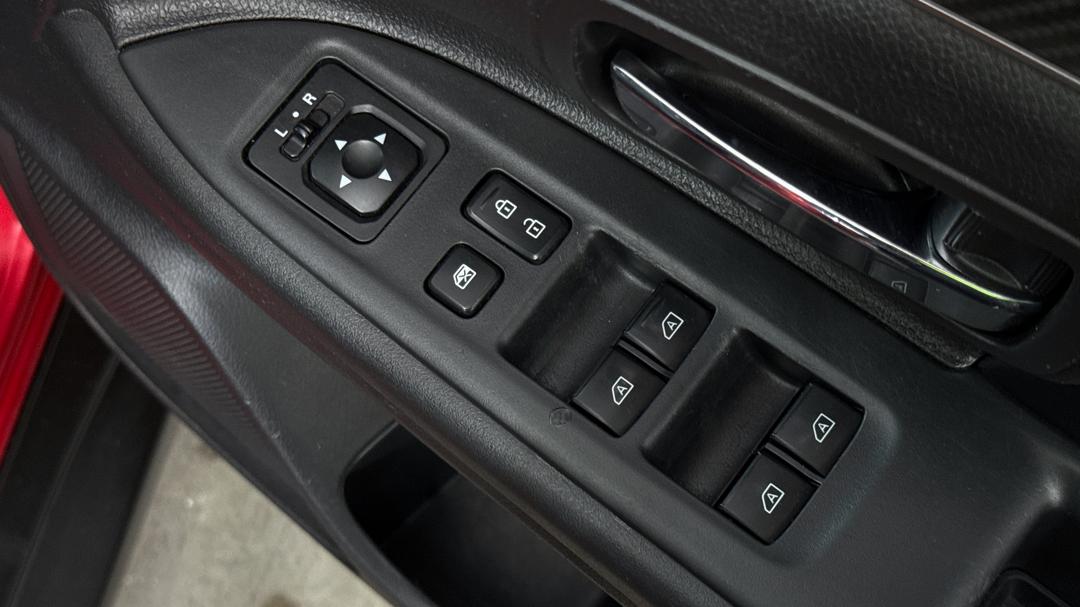 2021 Mitsubishi Outlander Black Edition 7 Seat (2WD), Automatic, 50194 km, Drivers Side Door Panel Controls