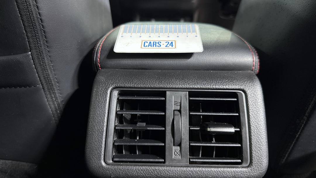 2021 Mitsubishi Outlander Black Edition 7 Seat (2WD), Automatic, 50194 km, Air Vents Directional Switch Broken