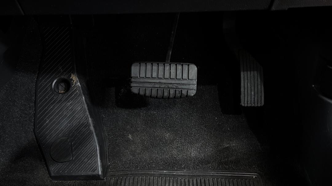 2021 Mitsubishi Outlander Black Edition 7 Seat (2WD), Automatic, 50194 km, Pedals and Footmat