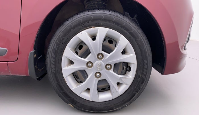 2015 Hyundai Grand i10 SPORTZ 1.2 KAPPA VTVT, Petrol, Manual, 57,448 km, Right Front Wheel