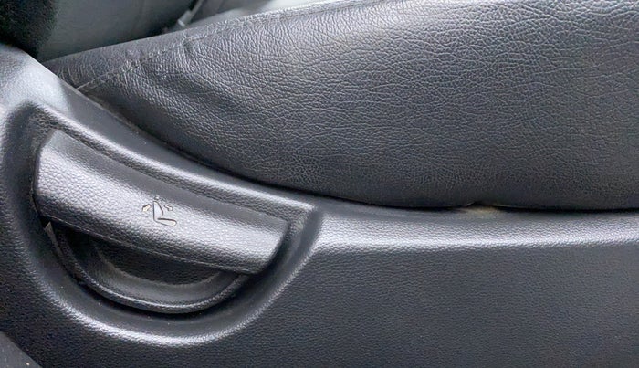 2015 Hyundai Grand i10 SPORTZ 1.2 KAPPA VTVT, Petrol, Manual, 57,448 km, Driver Side Adjustment Panel
