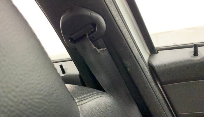 2019 Renault Kwid RXT 1.0 (O), Petrol, Manual, 55,609 km, Front left seat (passenger seat) - Seat belt slightly torn