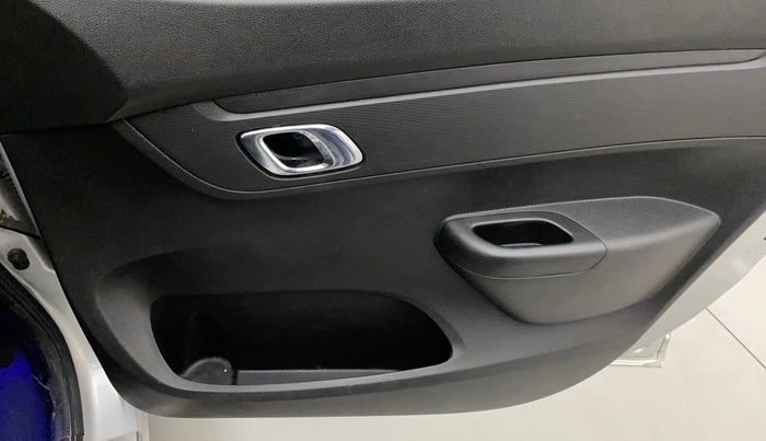 2019 Renault Kwid RXT 1.0 (O), Petrol, Manual, 55,609 km, Driver Side Door Panels Control