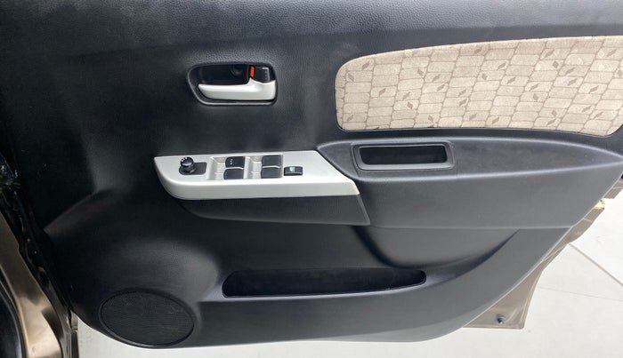 2014 Maruti Wagon R 1.0 VXI, Petrol, Manual, 64,783 km, Driver Side Door Panels Control