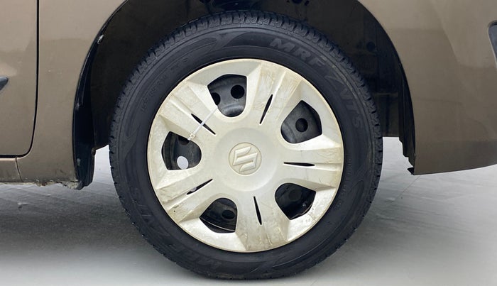 2014 Maruti Wagon R 1.0 VXI, Petrol, Manual, 64,783 km, Right Front Wheel