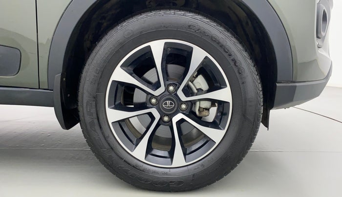 2020 Tata NEXON XZA+ (O) 1.2 RTN, Petrol, Automatic, 12,119 km, Right Front Wheel