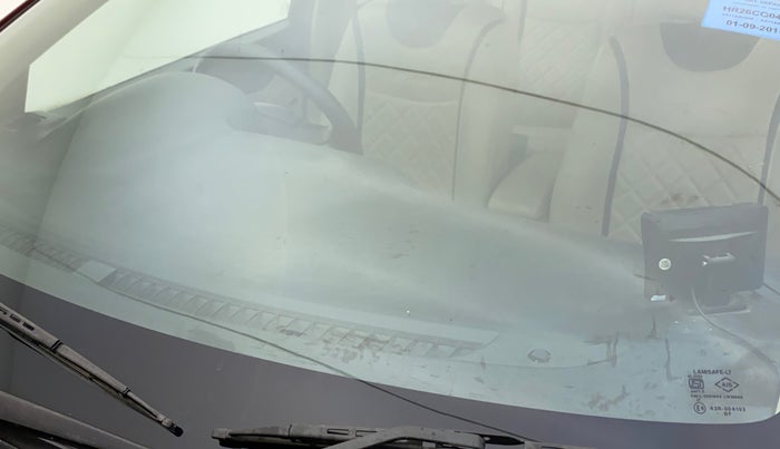 2015 Maruti Ciaz VXI+, Petrol, Manual, 16,909 km, Front windshield - Minor spot on windshield