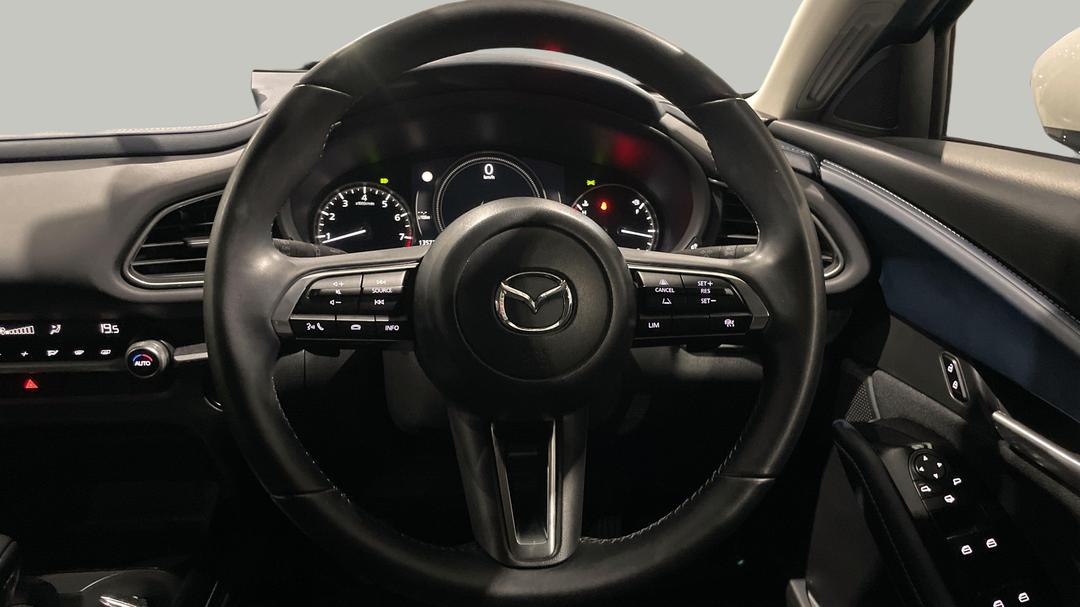 2024 Mazda CX-30 G20 Evolve (FWD), Automatic, 13573 km, Steering Wheel Close-up