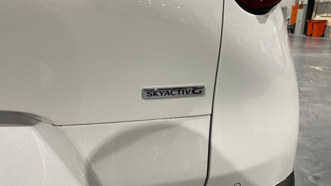 2024 Mazda CX-30 G20 Evolve (FWD), Automatic, 13573 km, Badge (Boot Right Side)
