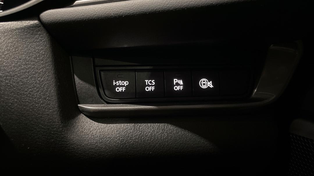 2024 Mazda CX-30 G20 Evolve (FWD), Automatic, 13573 km, Utility Switches/Buttons