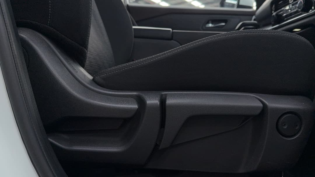 2024 Nissan X-trail St (2WD), Automatic, 56083 km, Drivers Side Adjustment Panel