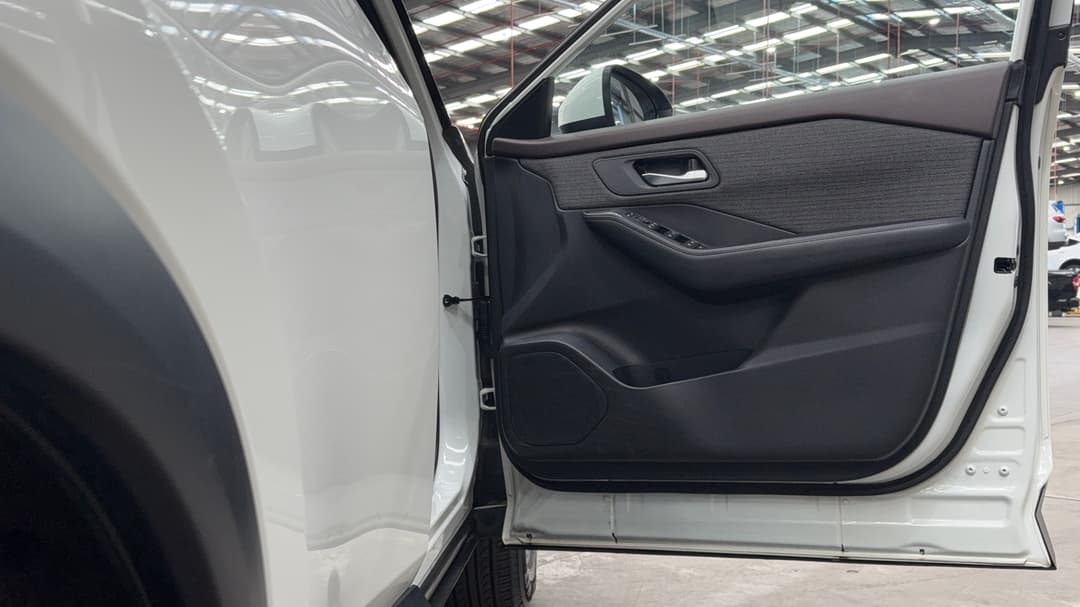 2024 Nissan X-trail St (2WD), Automatic, 56083 km, Speaker View