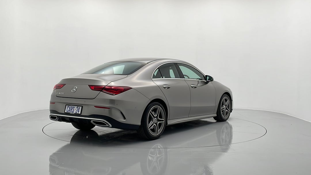 Right Back Diagonal (45- Degree) View