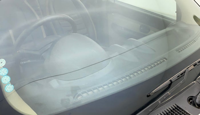 2014 Hyundai Santro Xing GLS, Petrol, Manual, 76,161 km, Front windshield - Minor spot on windshield