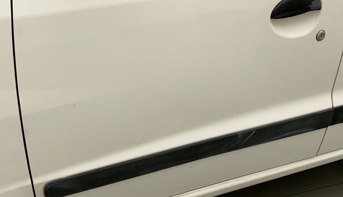 2014 Hyundai Santro Xing GLS, Petrol, Manual, 76,161 km, Front passenger door - Slightly dented