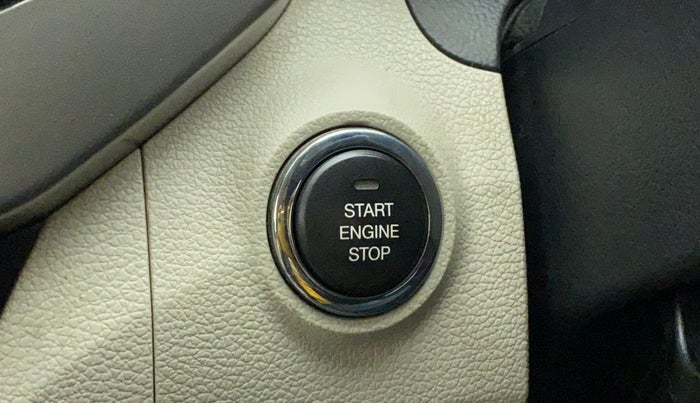 2019 Mahindra XUV300 W8 1.5 DIESEL, Diesel, Manual, 70,864 km, Keyless Start/ Stop Button