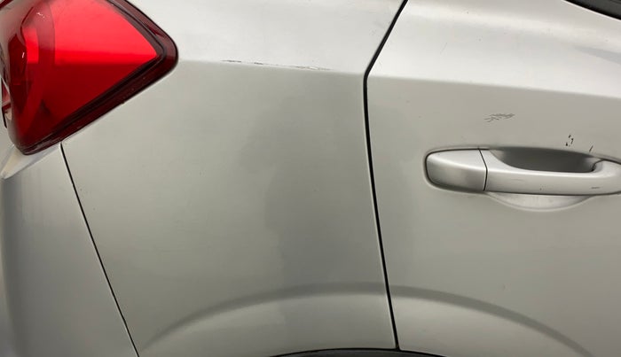 2019 Mahindra XUV300 W8 1.5 DIESEL, Diesel, Manual, 70,864 km, Right quarter panel - Paint has minor damage