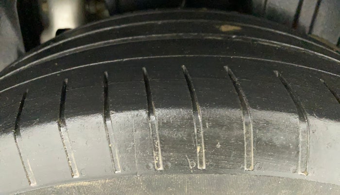 2019 Mahindra XUV300 W8 1.5 DIESEL, Diesel, Manual, 70,864 km, Left Rear Tyre Tread
