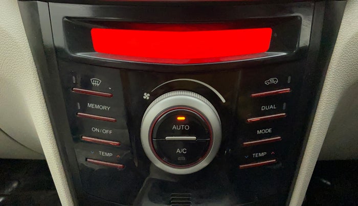 2019 Mahindra XUV300 W8 1.5 DIESEL, Diesel, Manual, 70,864 km, Automatic Climate Control