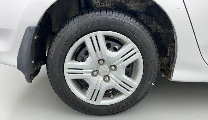 2010 Honda City 1.5L I-VTEC S MT, Petrol, Manual, 1,20,054 km, Right Rear Wheel