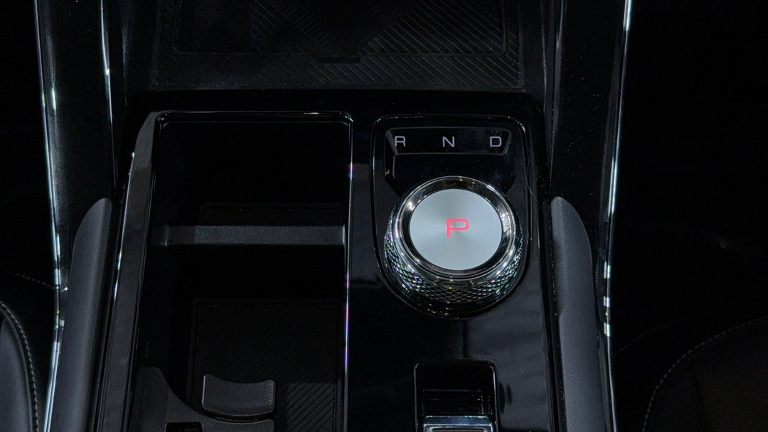 2024 GWM Haval H6 Ultra Hybrid, Automatic, 23852 km, Gear Lever 