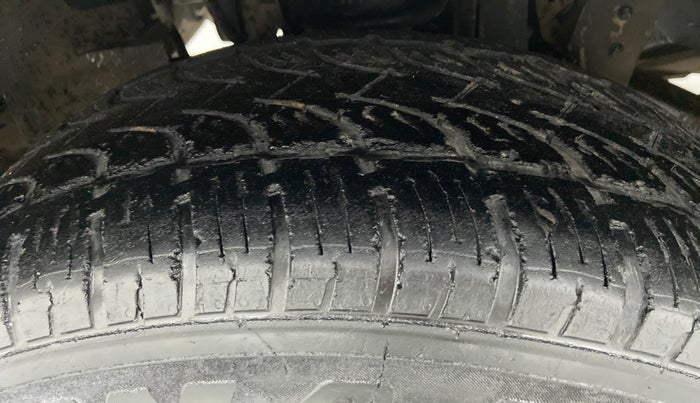 2017 Mahindra Scorpio S6+ INTELL HYBRID, Diesel, Manual, 70,888 km, Left Front Tyre Tread