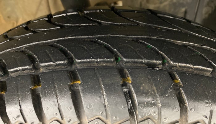 2015 Datsun Go Plus T, Petrol, Manual, 20,802 km, Right Front Tyre Tread