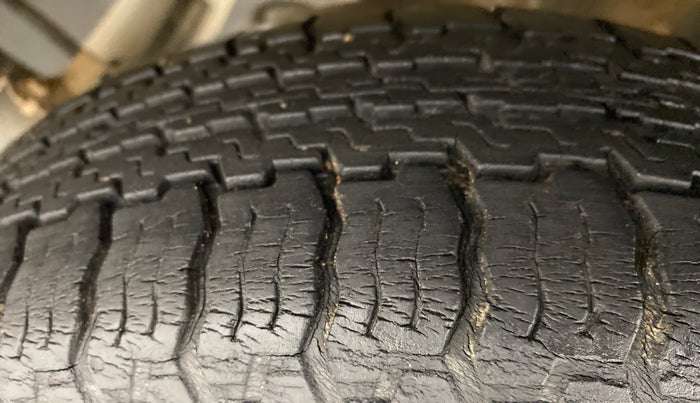 2015 Datsun Go Plus T, Petrol, Manual, 20,802 km, Left Rear Tyre Tread