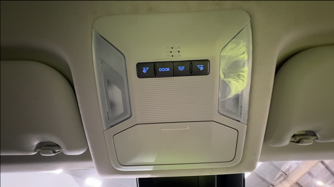 2022 Toyota RAV4 Gx (AWD) Hybrid, Automatic, 90513 km, On-Roof Controls/Sunglass holder