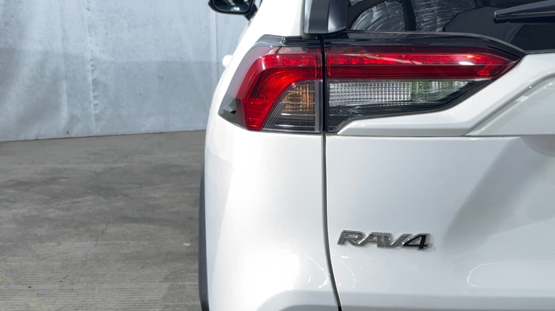 2022 Toyota RAV4 Gx (AWD) Hybrid, Automatic, 90513 km, Badge (Boot Left Side)