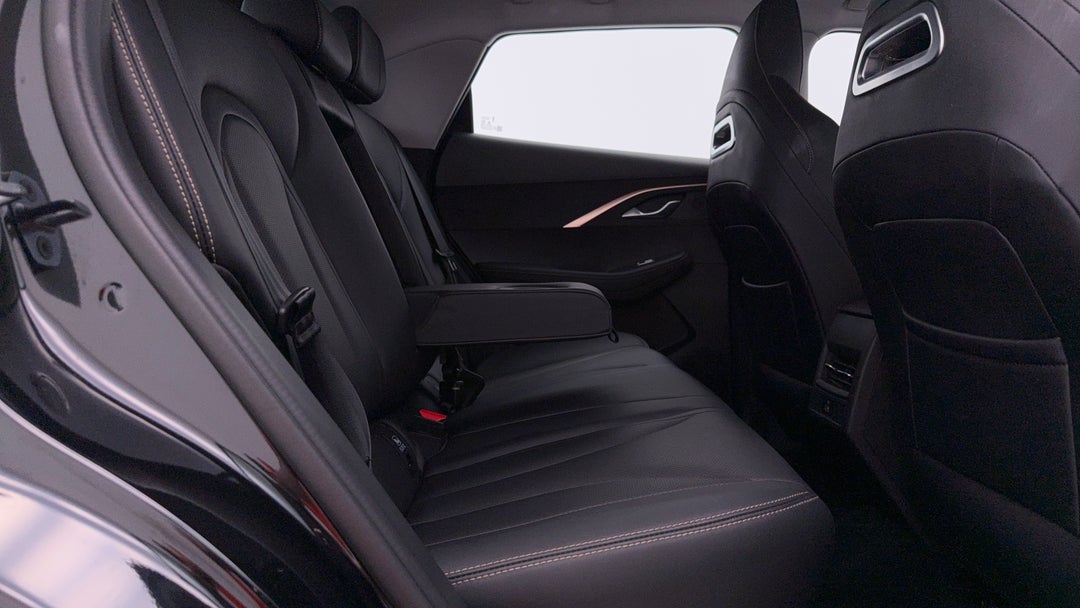 2023 Chery Omoda 5 Bx (basic Version), Automatic, 28527 km, Right Side Rear Door Cabin View