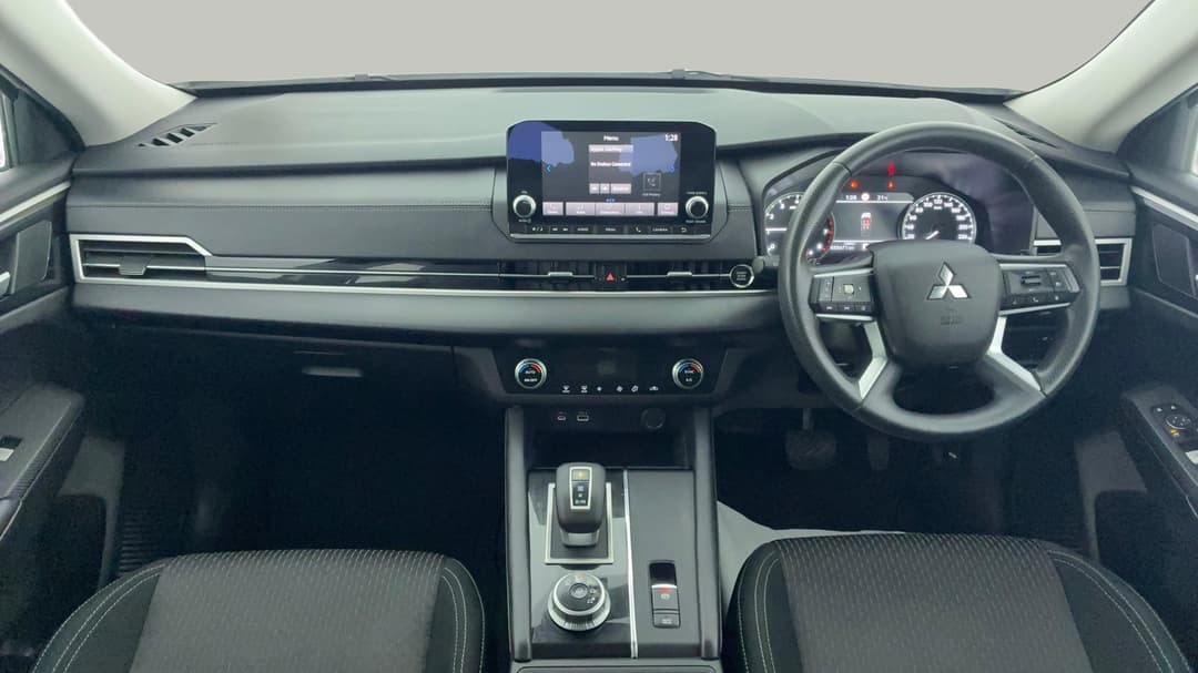 2023 Mitsubishi Outlander Es 7 Seat (2WD), Automatic, 35671 km, Dashboard View