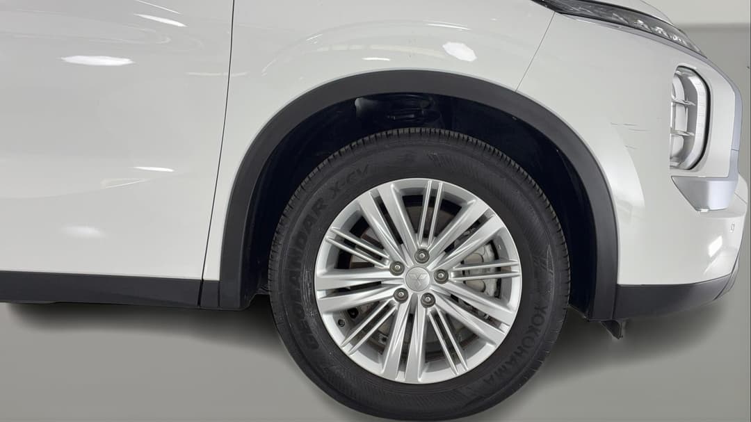 2023 Mitsubishi Outlander Es 7 Seat (2WD), Automatic, 35671 km, Right Front Wheel
