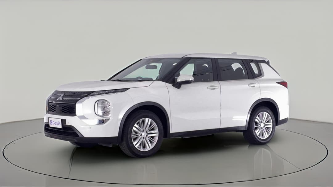 2023 Mitsubishi Outlander Es 7 Seat (2WD), Automatic, 35671 km, Left Front Diagonal (45- Degree) View