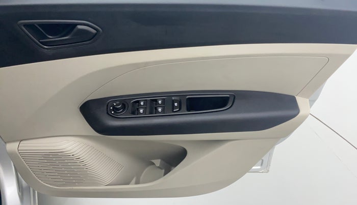 2019 Renault TRIBER 1.0 RXT, Petrol, Manual, 5,393 km, Driver Side Door Panels Control