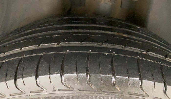 2019 Jeep Compass LIMITED (O) 2.0 DIESEL, Diesel, Manual, 92,908 km, Left Rear Tyre Tread