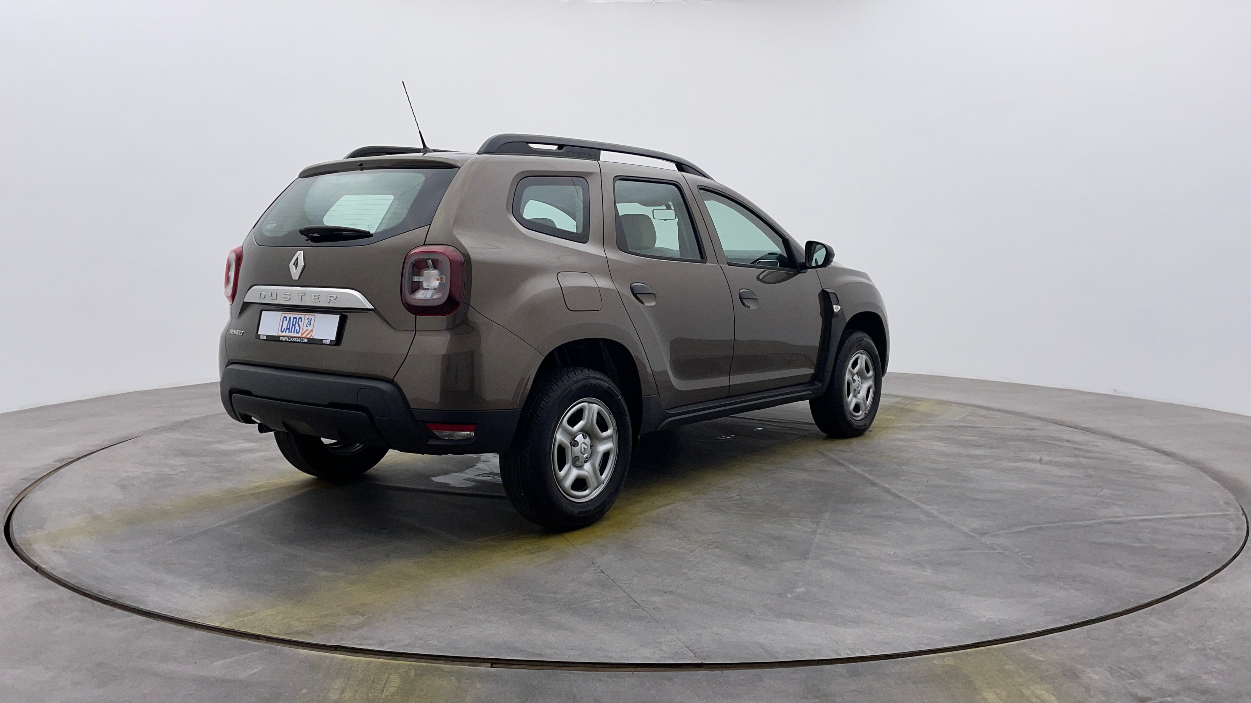 Renault Duster-Right Back Diagonal (45- Degree) View