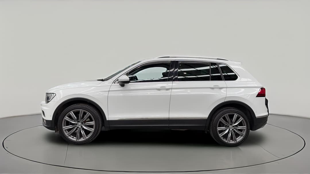 2017 Volkswagen Tiguan 162 Tsi Sportline, Automatic, 107982 km, Left Side View