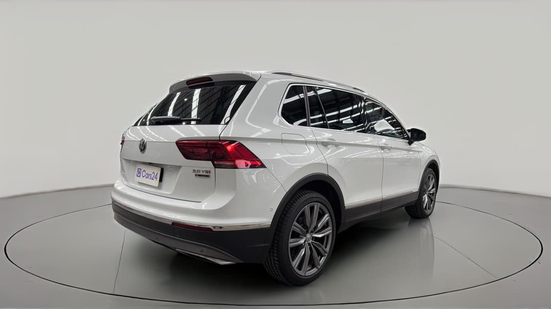 2017 Volkswagen Tiguan 162 Tsi Sportline, Automatic, 107982 km, Right Back Diagonal (45- Degree) View