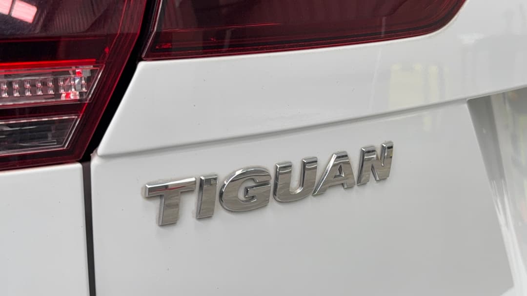 2017 Volkswagen Tiguan 162 Tsi Sportline, Automatic, 107982 km, Badge (Boot Left Side)