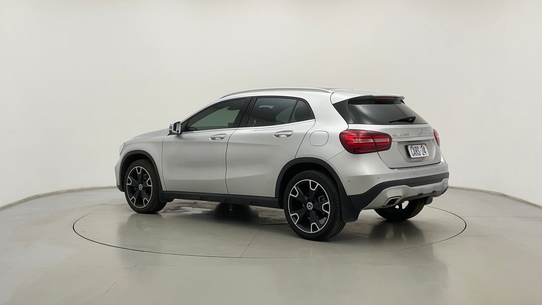 Left Back Diagonal (45- Degree) View