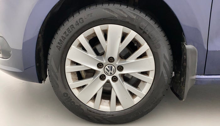 2015 Volkswagen Vento HIGHLINE 1.6 MPI, Petrol, Manual, 54,071 km, Left Front Wheel