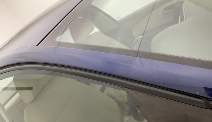 2015 Volkswagen Vento HIGHLINE 1.6 MPI, Petrol, Manual, 54,071 km, Right A pillar - Paint is slightly faded