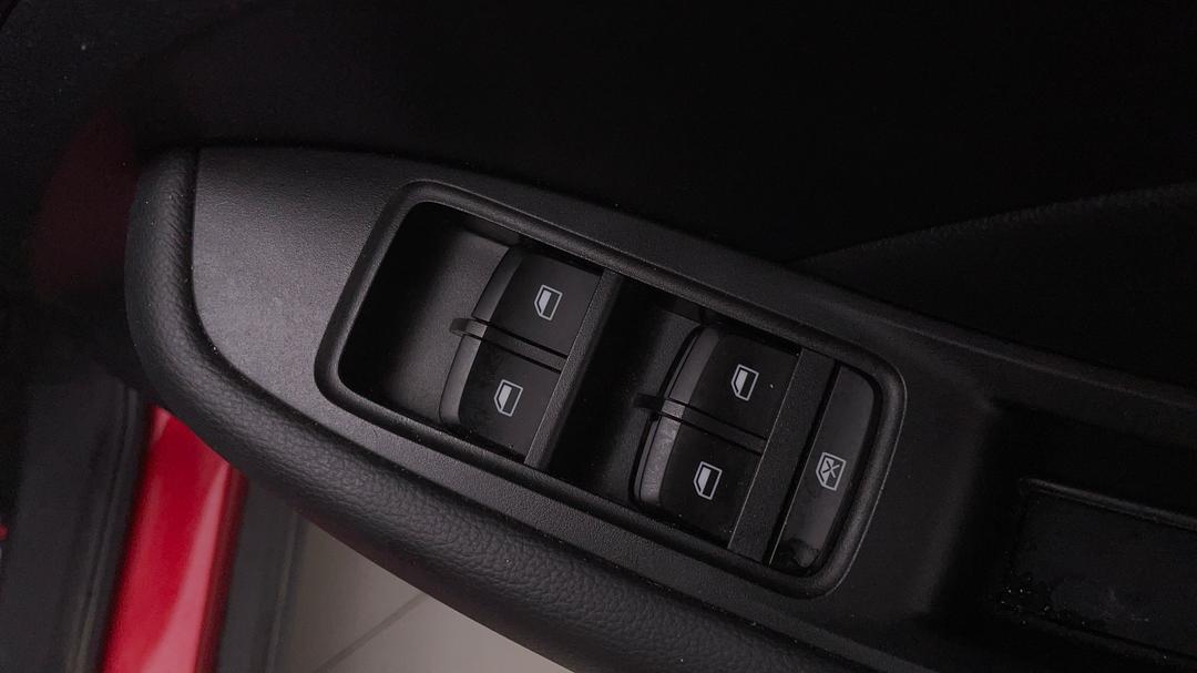 2022 MG ZS Excite, Automatic, 31233 km, Drivers Side Door Panel Controls