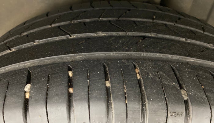 2017 Maruti S Cross ZETA SHVS, Diesel, Manual, 62,190 km, Left Rear Tyre Tread