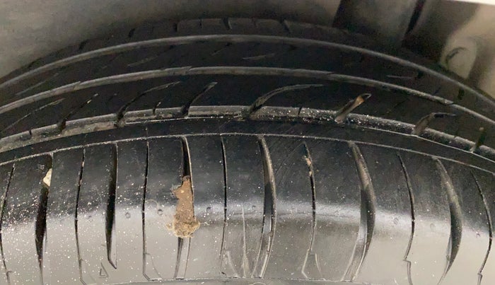 2013 Maruti Ertiga ZDI, Diesel, Manual, 1,05,320 km, Left Rear Tyre Tread