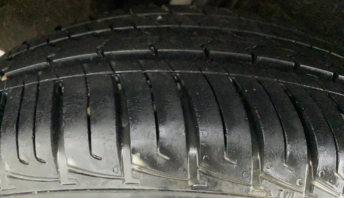 2020 Maruti Vitara Brezza VDI, Diesel, Manual, 41,864 km, Right Rear Tyre Tread