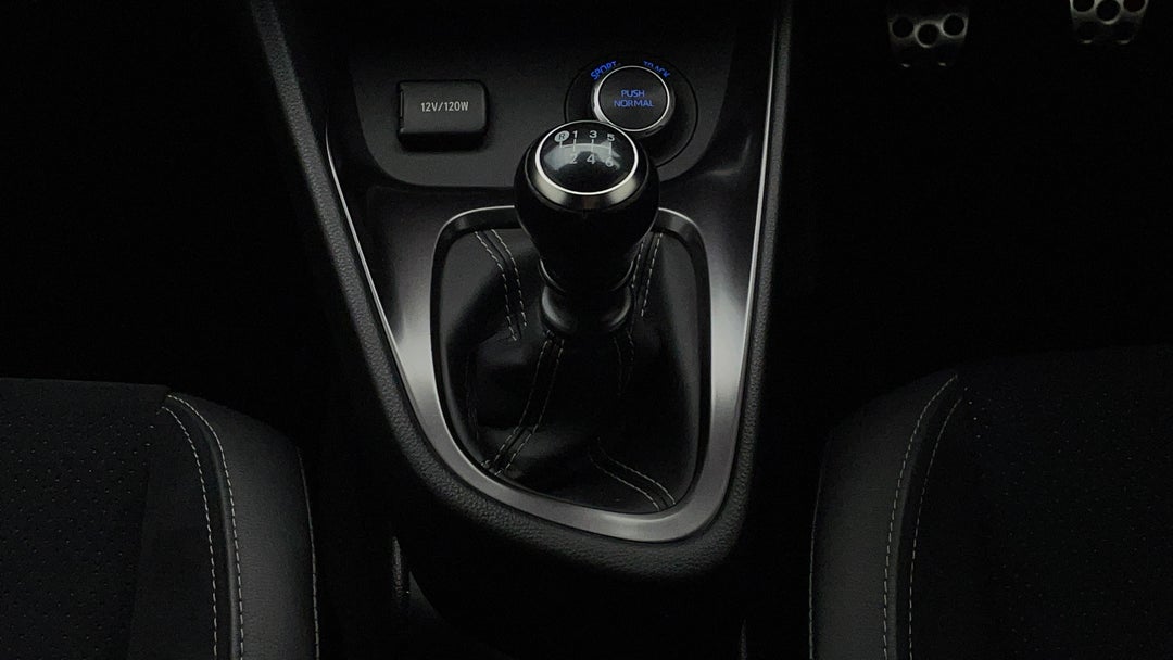 2021 Toyota Gr Yaris Gr, Manual, 38201 km, Gear Lever 