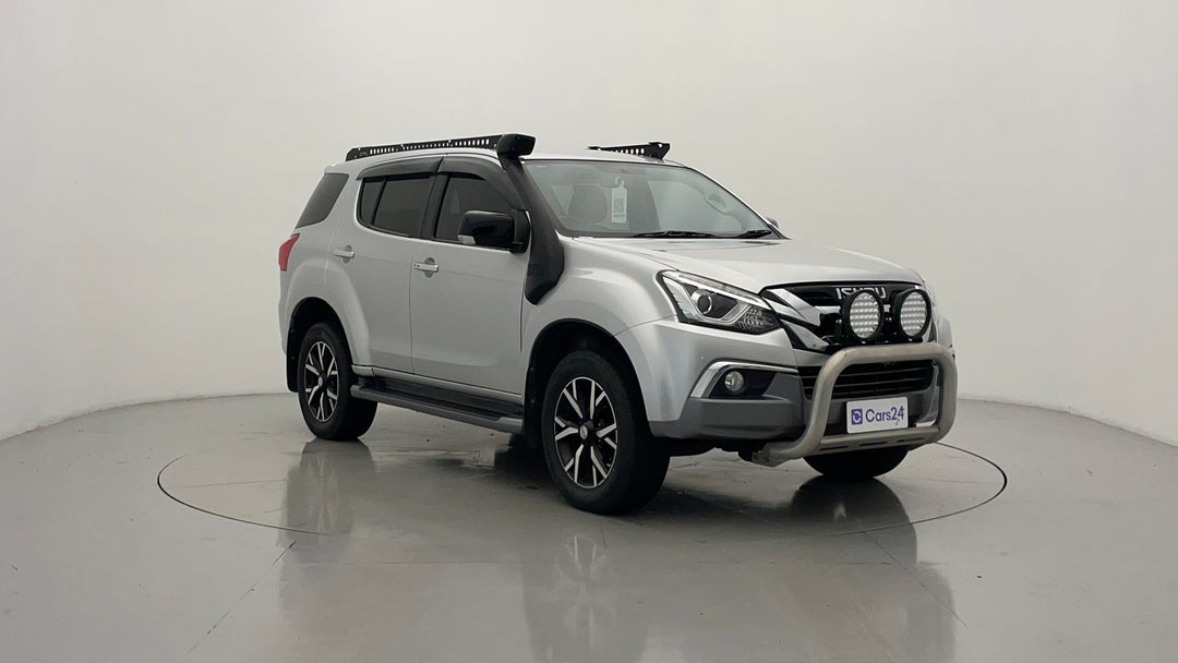 Right Front Diagonal (45- Degree) View