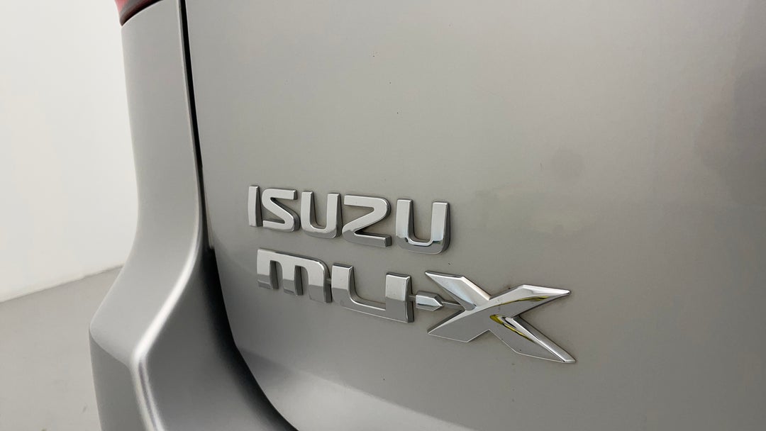 Badge (Boot Left Side)